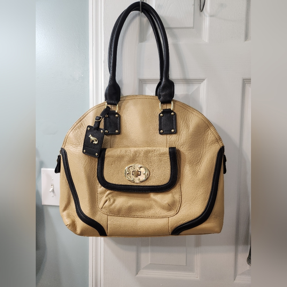 EUC Emma Fox leather XL purse